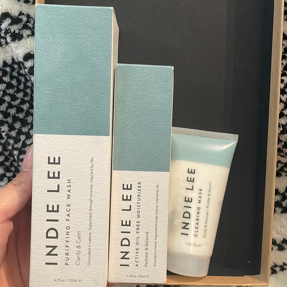 Indie Lee Set ✨(purifying face wash/ active oil free moisturizer/ clearing mask)
